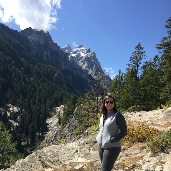 Meet your Posher, Hannah - Picture 3 of 3